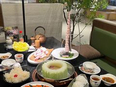 -得意咚瓜·顺德鱼生·冬瓜火锅(深圳首店)