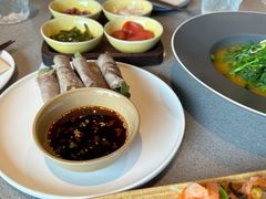 豌豆黄浸豌豆尖-半山腰·云南菜(侨福芳草地店)