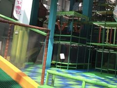 -蒙特利亲子乐园