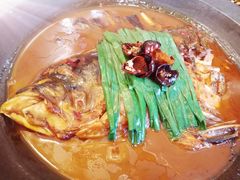 肉集葱烧大鱼头-张大厨家宴小馆
