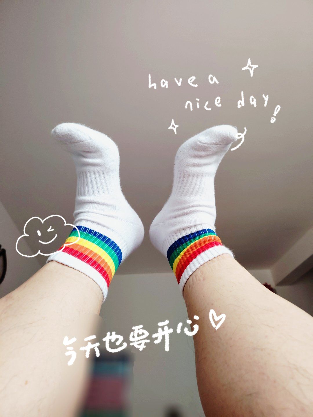 春天搭配彩虹袜