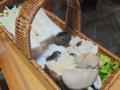 -围炉·云南铜瓢牛肉火锅(桐柏路店)