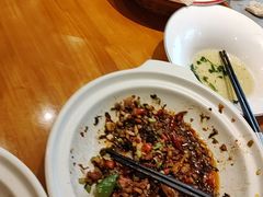 -有红鸡毛店·川菜(建设路店)