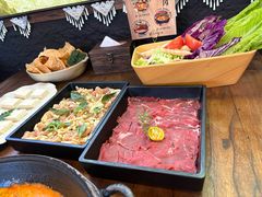 -花菇朵·云山雀 ll 野生菌锅·野果酸汤·精品滇菜(万柳店)