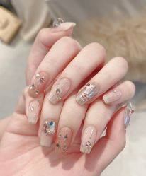 -兔猫ToMoreNails美甲美睫