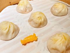 蟹粉小笼包-鼎泰丰(当代商城店)