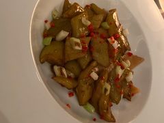 酸梅杏鲍菇闷茄子-宝丽轩中餐厅BAOLIXUAN