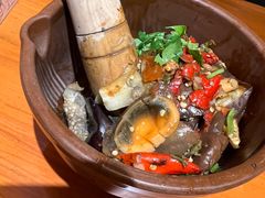 -老滇山寨•云南特色菜•地方菜•民族风情歌舞表演(金碧店)