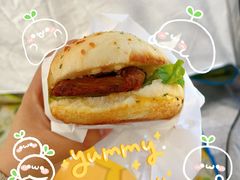 -必胜客(尹山湖歌林公园店)