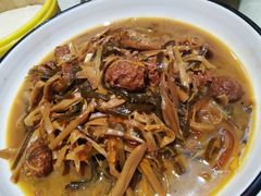 -依江春水烤鸭店