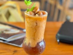 -Chom Cafe and Restaurant