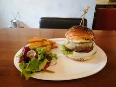 招牌牛肉汉堡-UPPER KITCHEN(延安路店)