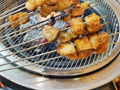 -围炉肉舍•炭烤活鳗•丹东海鲜烤肉(步行街店)