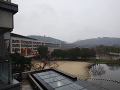 -上海佘山世茂艾美酒店