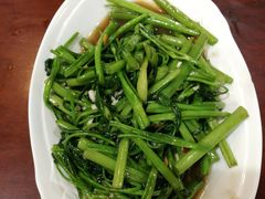 -Dang restaurant (patong phuket)
