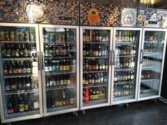 -阿拉道世界精酿啤酒坊(逸翠·尚府店)