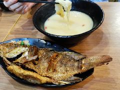 原條魚花膠湯粉皮-班兰叶印尼美食