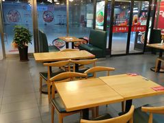 用餐区-李先生牛肉面大王(成都东站西广场店)