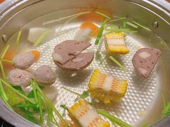 特色锅底-牛焱·贵州黄牛肉火锅(城西银泰店)