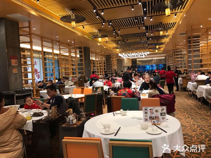 稻香酒家·34年老字号·港式粤菜(汉街店)大堂图片