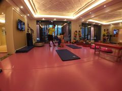 -思迈威健身(积玉桥万达店)