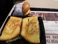 -The Habit Burger Grill 哈比特汉堡(爱琴海店)