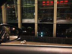 -大中华希尔顿酒店-念自助餐·嗨啤·小龙虾