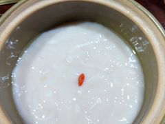 -东巴婆婆云南鱼豆花火锅(大东门店)