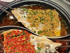 -阿瓦山寨·湘菜现炒·剁椒鱼头王(咸阳总店)