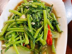 -Dang restaurant (patong phuket)