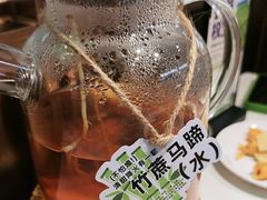 -洪氏嗨捞·广东猪肚鸡·椰子鸡火锅(西咸万象城店)