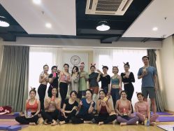 -亚太瑜伽普拉提学院