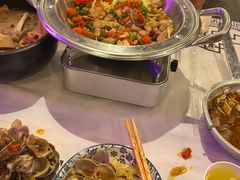-霄汉牛三鲜湖北砂锅菜(万松园2店)
