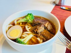 红烧牛肉乌冬面-WOLFGANG PUCK KITCHEN & BAR(迪士尼小镇店)