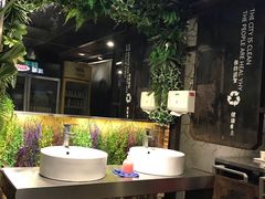 -龙巢盱眙龙虾·牛蛙·烧烤宵夜(八卦岭店)