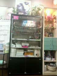 -生活指亮美甲店