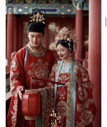 -雪中彩影婚纱摄影·微光艺术中心