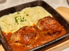 俄式传统肉饼配土豆泥-俄士厨房(环球港店)