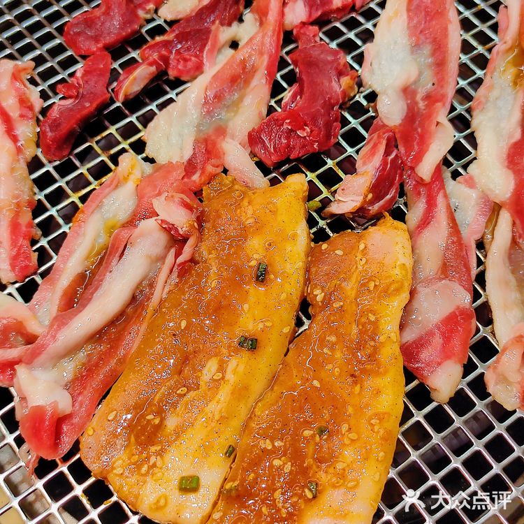 不会还有人没吃过他家的烤肉呼啦圈吧