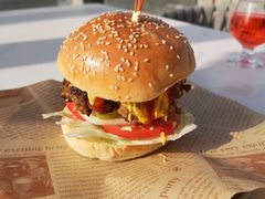 芝士培根和牛汉堡-漪龙台·B26 Rooftop Lounge