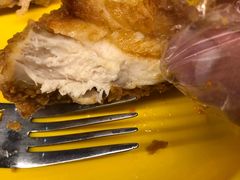 -BHC炸鸡(明洞总店)