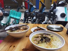 -文山荷鲜居(翠湖店)