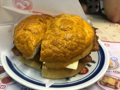 芝士猪扒菠萝包-華人 華星冰室(氹仔 店)