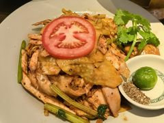 -大头虾越式风味餐厅(光明广场店)