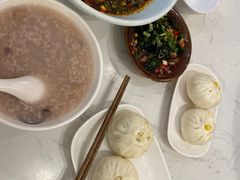 -李与白包子铺(桐梓林店)
