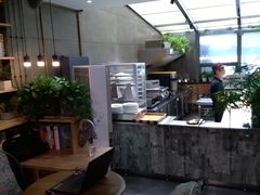 -HIGH FIVE哈福手工汉堡(桂林路店)