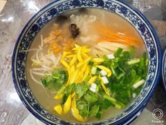 -榴乡缘云南蒙自菊花过桥米线