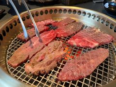 -铭牛烧肉·和牛海鲜自助(高新月牙湖店)