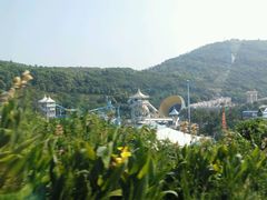 -平湖九龙山乐满地水上乐园