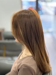 -艺格造型染发烫发